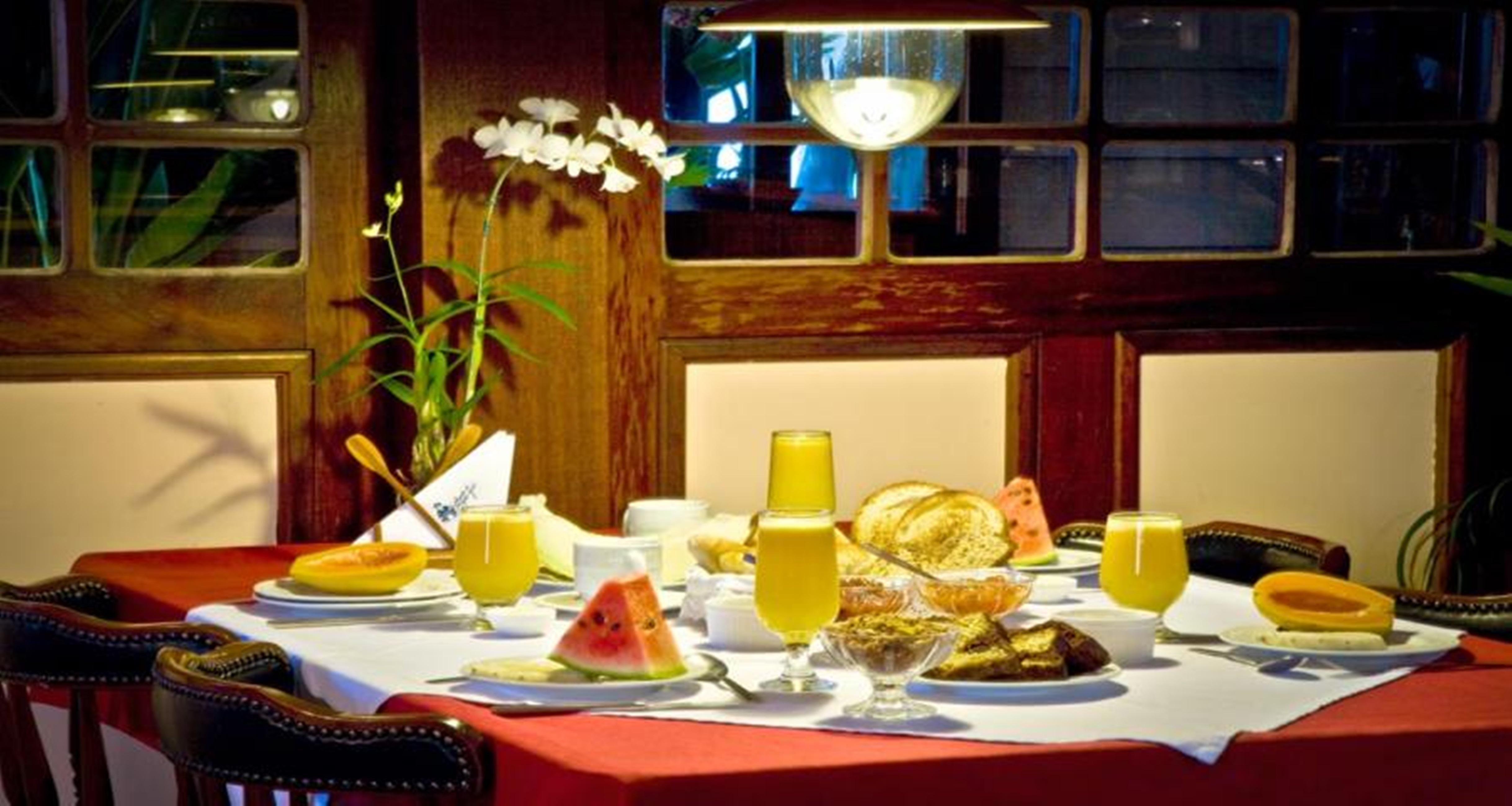 Plaza Inn Pousada Do Capitao Илябела Екстериор снимка
