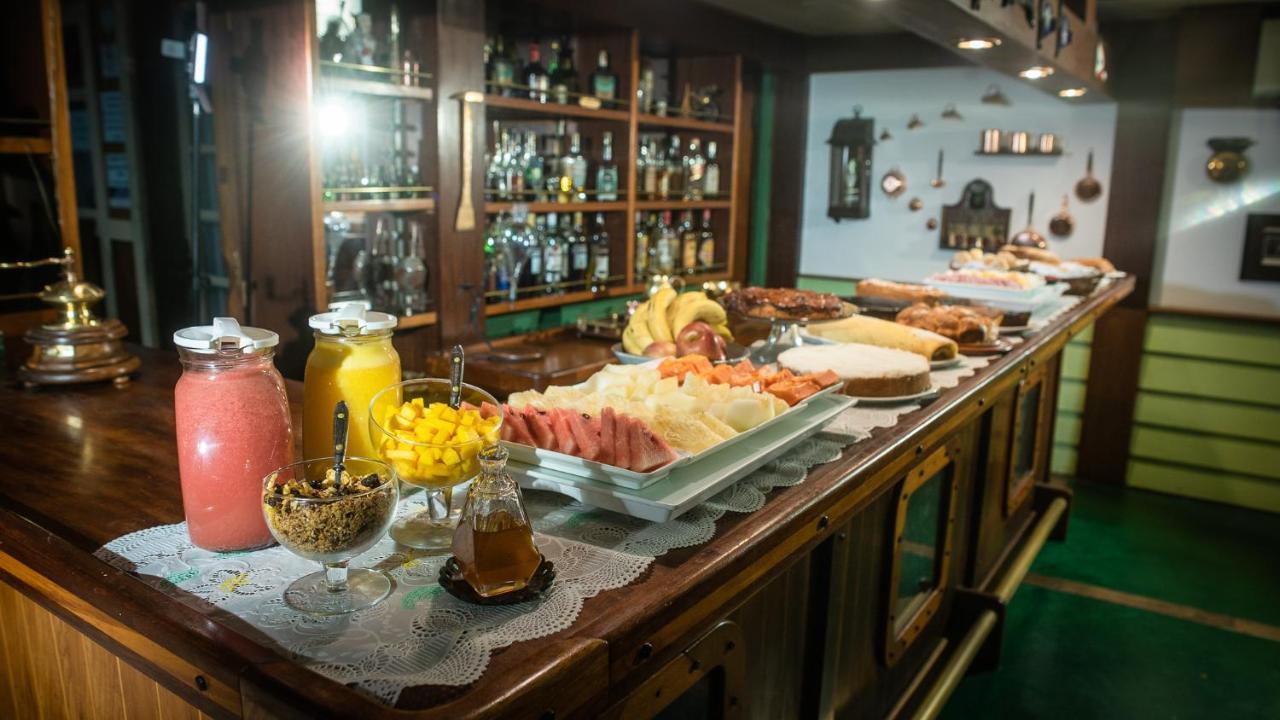 Plaza Inn Pousada Do Capitao Илябела Екстериор снимка
